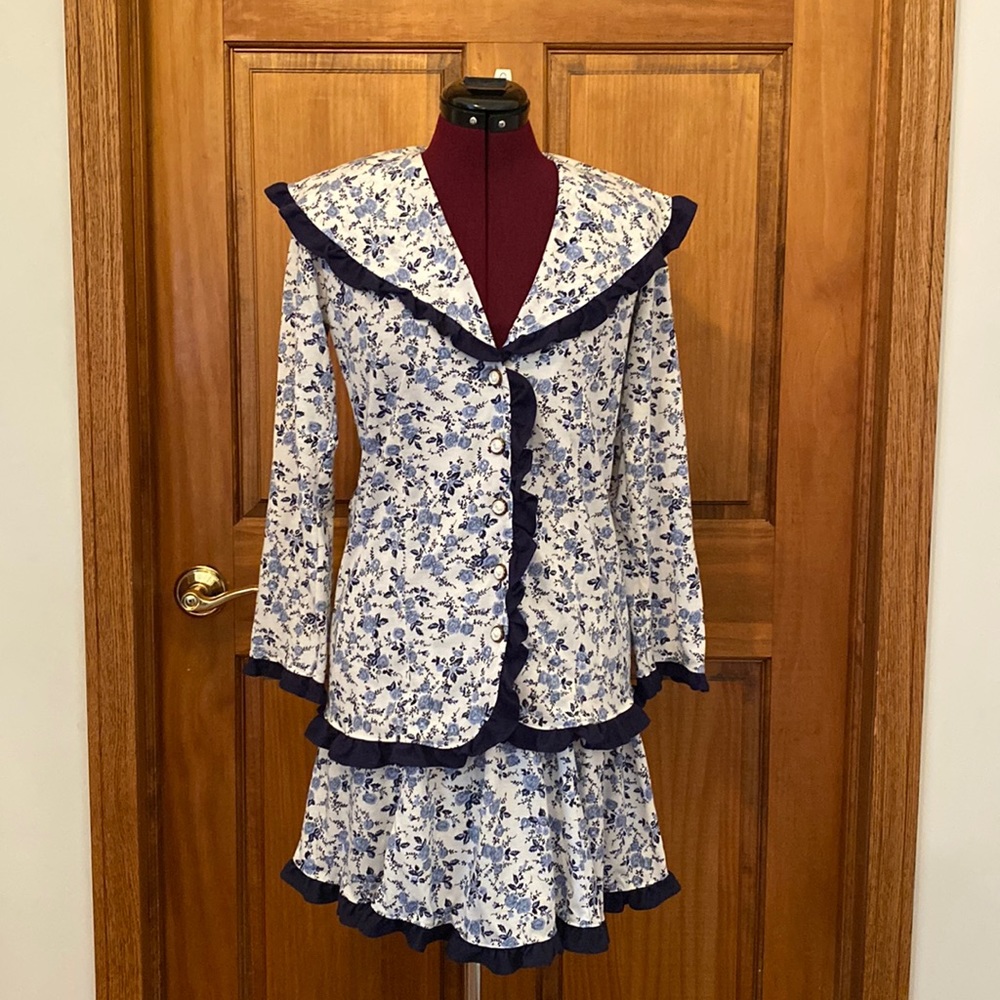 Vintage DEB 2 piece outfit